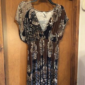 Knee-length Flowy Dress